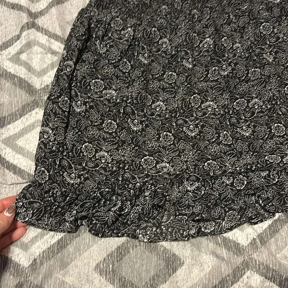 NWOT Dex Gathered Hem Floral Mini Skirt